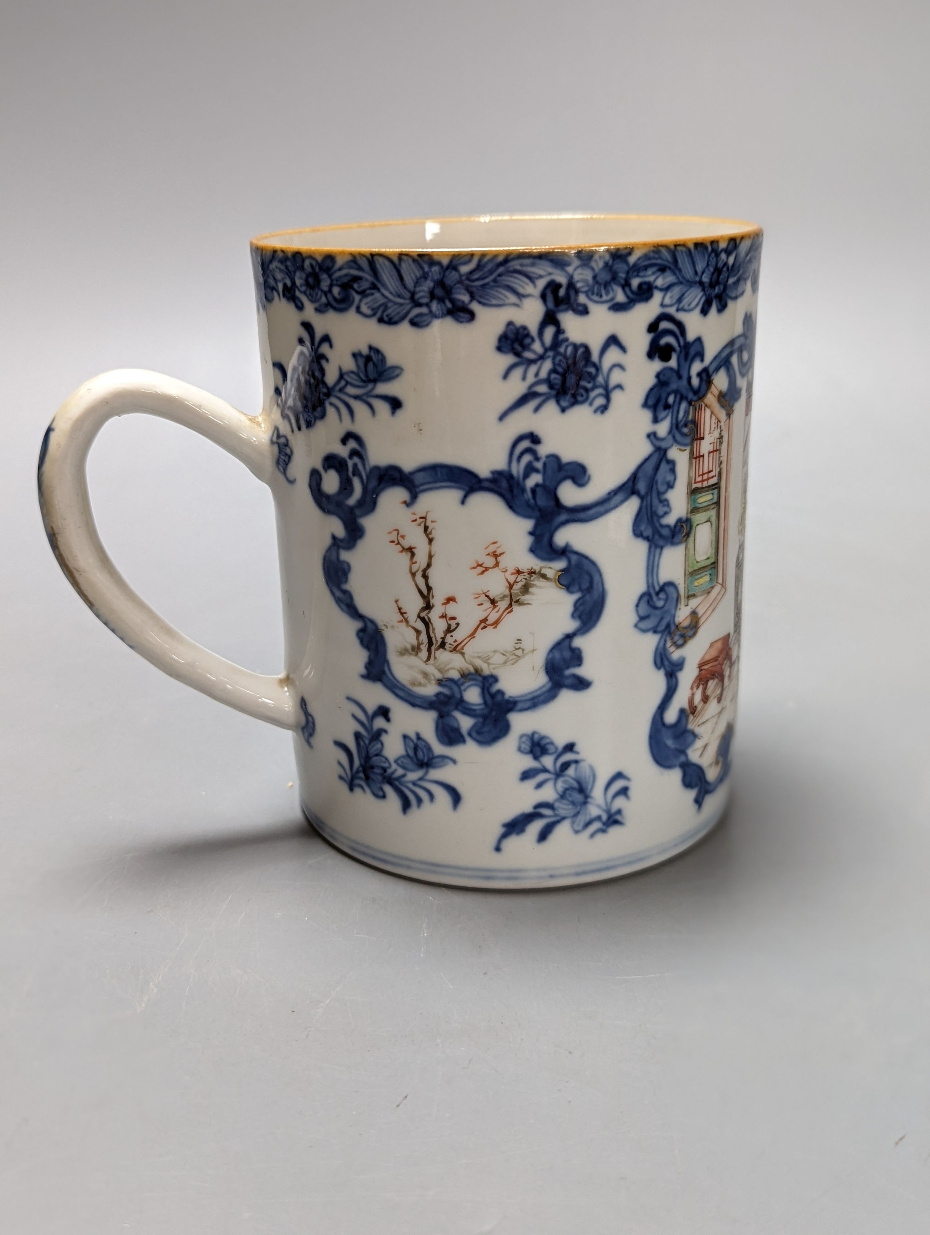 A Chinese export famille rose mug, Qianlong period, H. 11.5cm